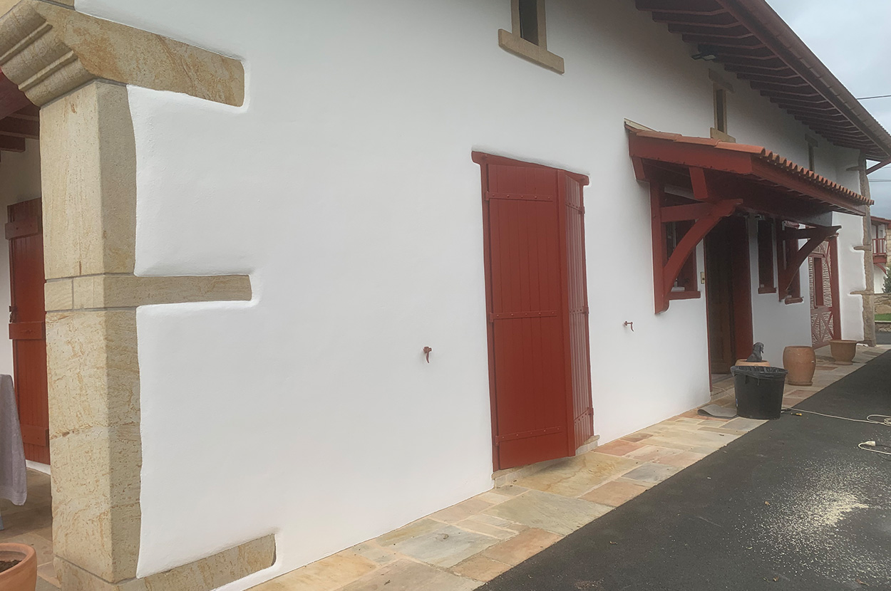 Papier peint Ascain, Papier peint Saint-Jean-de-Luz, Peinture Extérieur Ascain, Peinture Extérieur Saint-Jean-de-Luz, Peinture Intérieur Ascain, Peinture Intérieur Saint-Jean-de-Luz, Ravalement de façade Ascain, Ravalement de façade Saint-Jean-de-Luz, Revêtement mur Ascain, Revêtement mur Saint-Jean-de-Luz